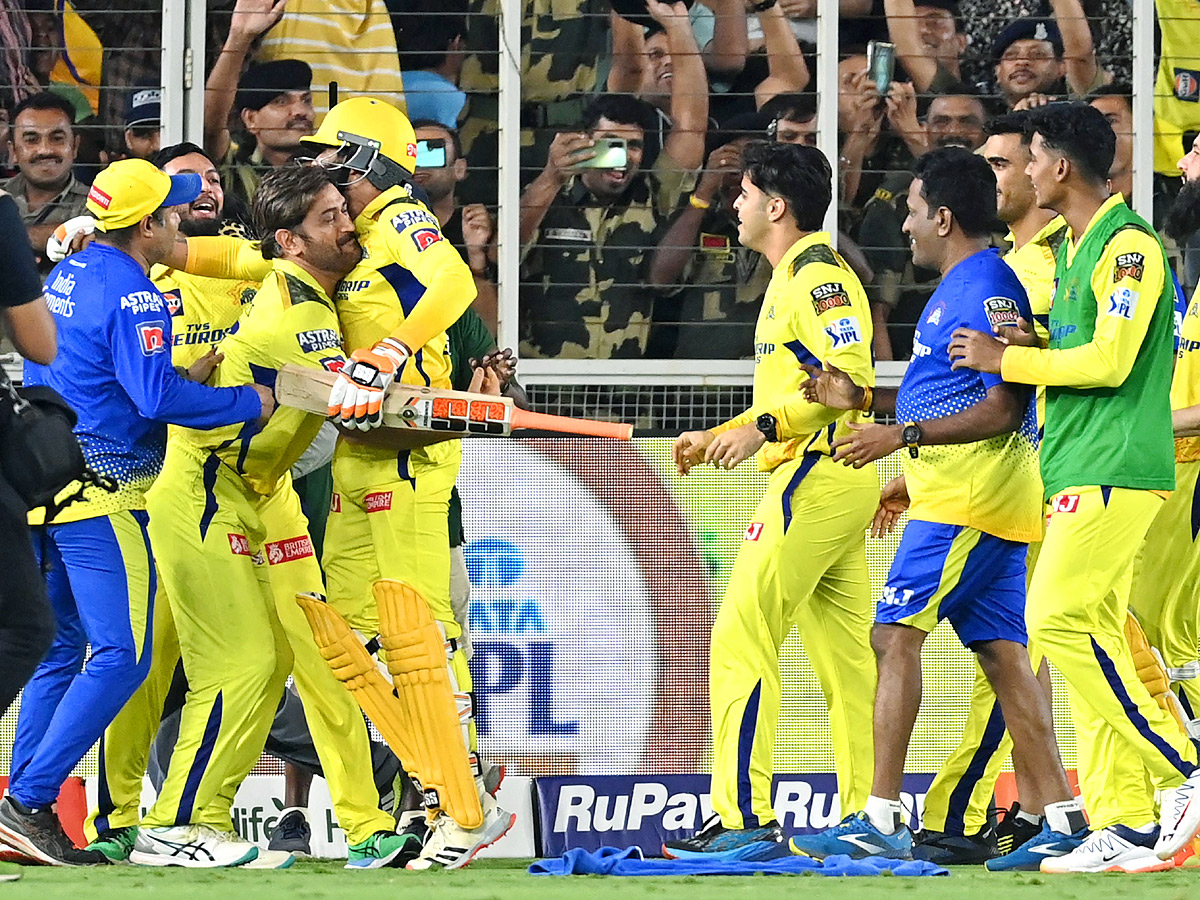 Chennai SUper Kings win 5th title in thriller Photos - Sakshi6