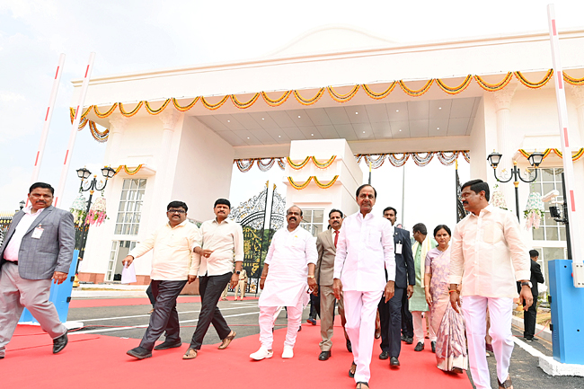 CM KCR Inaugurates New Telangana Secretariat Building Photos - Sakshi12