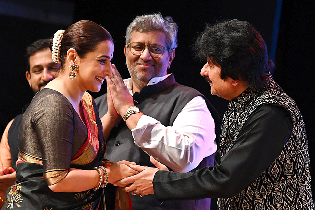 Asha Bhosle, Vidya Balan remember Lata Mangeshkar at award ceremony - Sakshi8