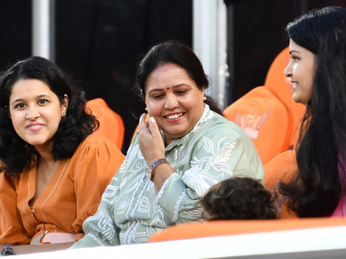 Fans in Uppal Cricket Stadium Photos - Sakshi3