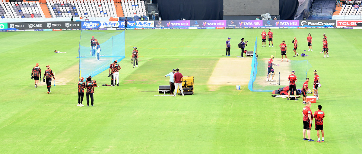 SRHvsKKR Players Practice In Uppal Stadium - Sakshi12