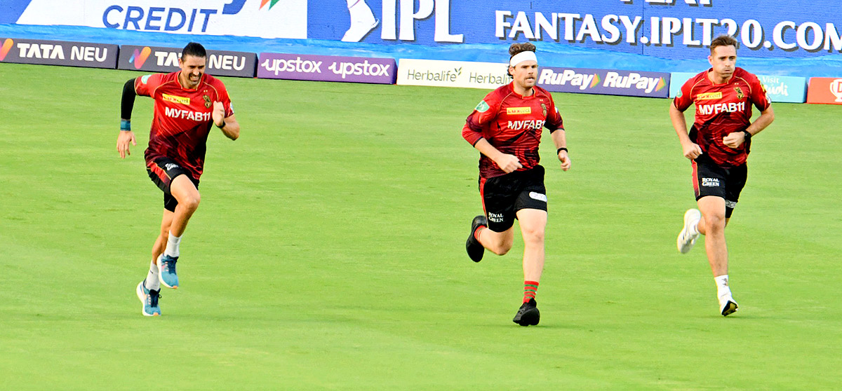 SRHvsKKR Players Practice In Uppal Stadium - Sakshi13