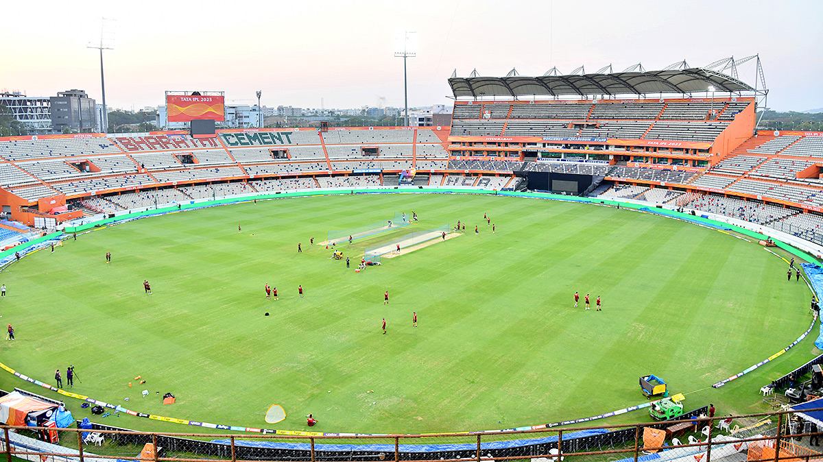 SRHvsKKR Players Practice In Uppal Stadium - Sakshi6