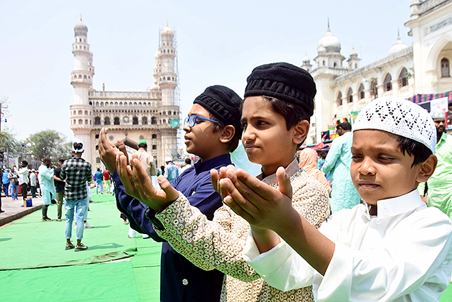 Ramadan 2023 at Hyderabad Photo Gallery - Sakshi2