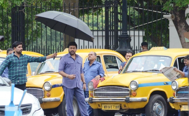 Chiranjeevi Spotted Driving The Iconic Yellow Taxi In Kolkata - Sakshi7