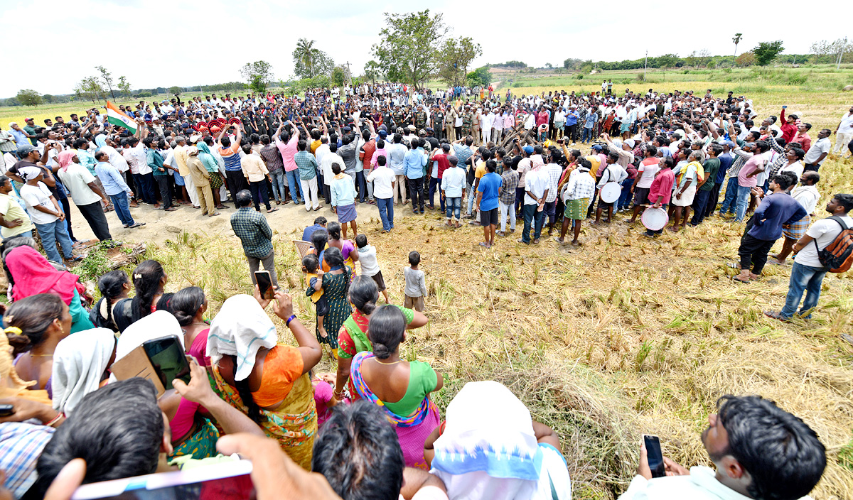 State funeral For Martyred Army Jawan In Karimnagar  - Sakshi8