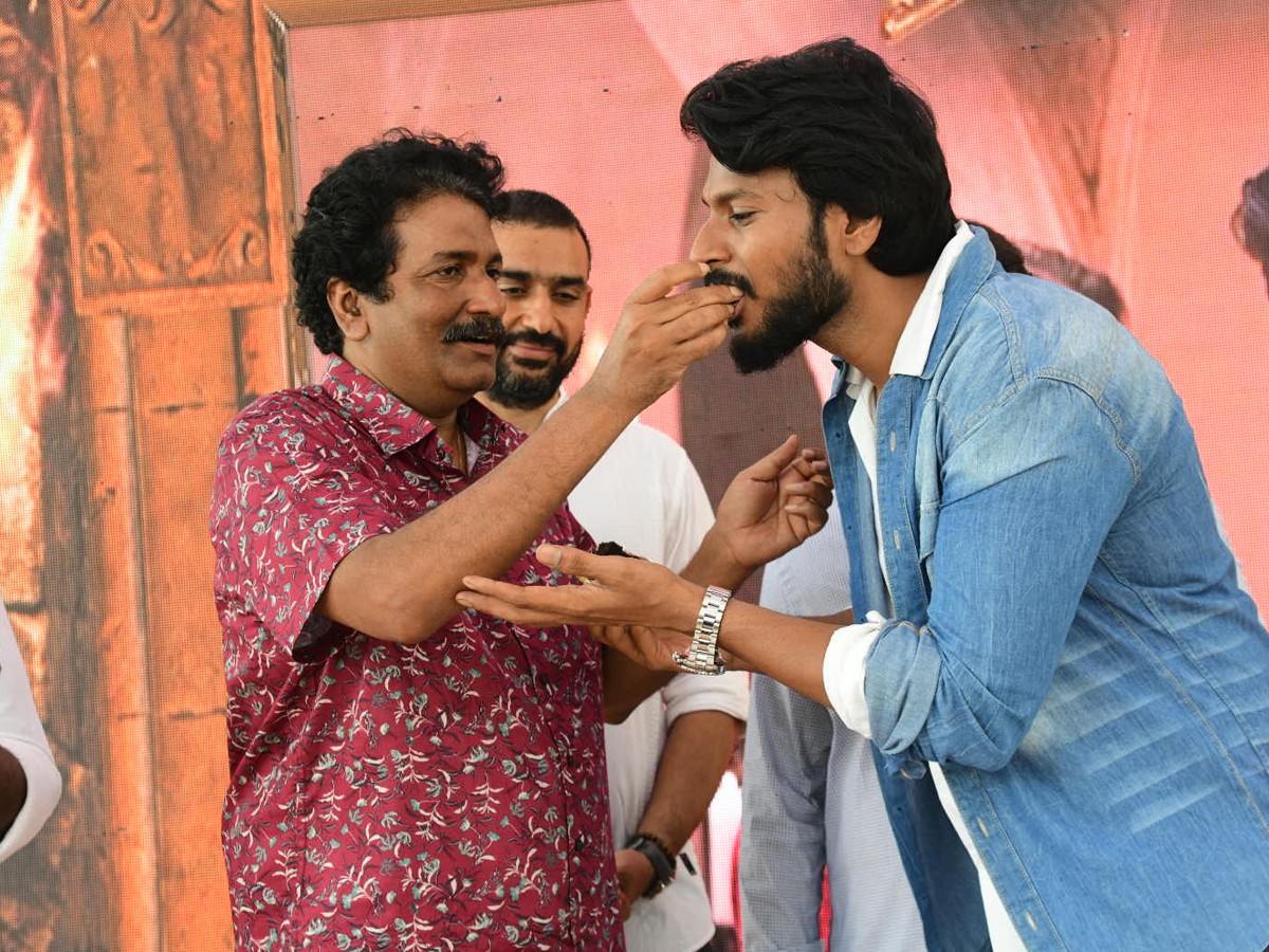 Sundeep Kishan: Ooru Peru Bhairavakona Teaser Launch and Birthday Celebration Photos - Sakshi13