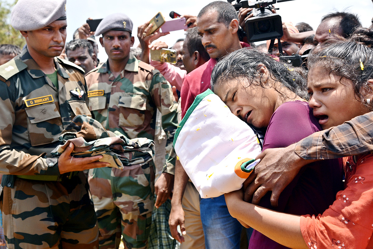 State funeral For Martyred Army Jawan In Karimnagar  - Sakshi22