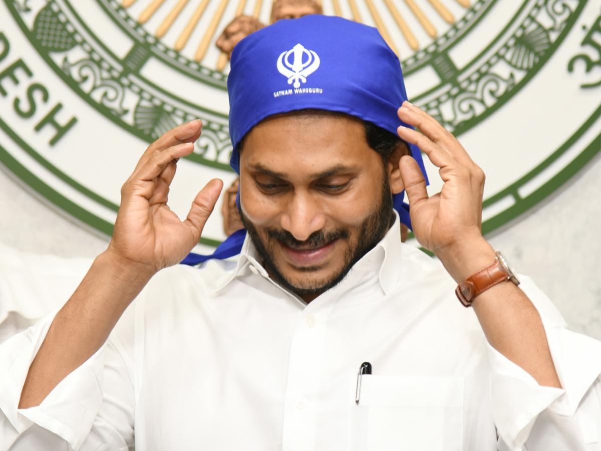 AP Sikh Religious Leaders Met CM YS Jagan Photos - Sakshi4