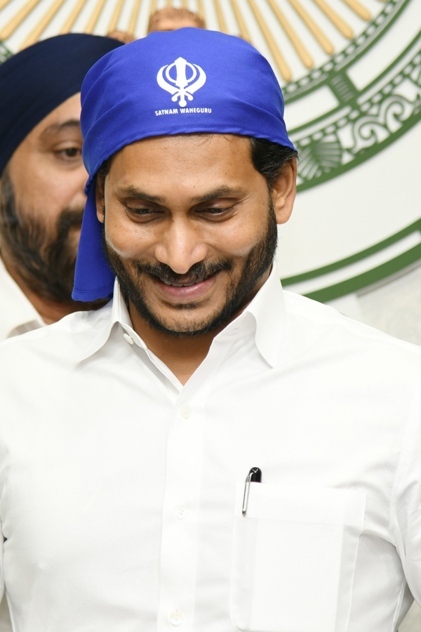 AP Sikh Religious Leaders Met CM YS Jagan Photos - Sakshi7