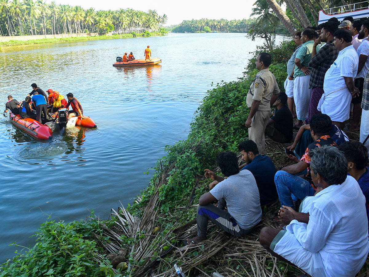 tourist boat that capsized in Malappuram, Kerala Pics - Sakshi10