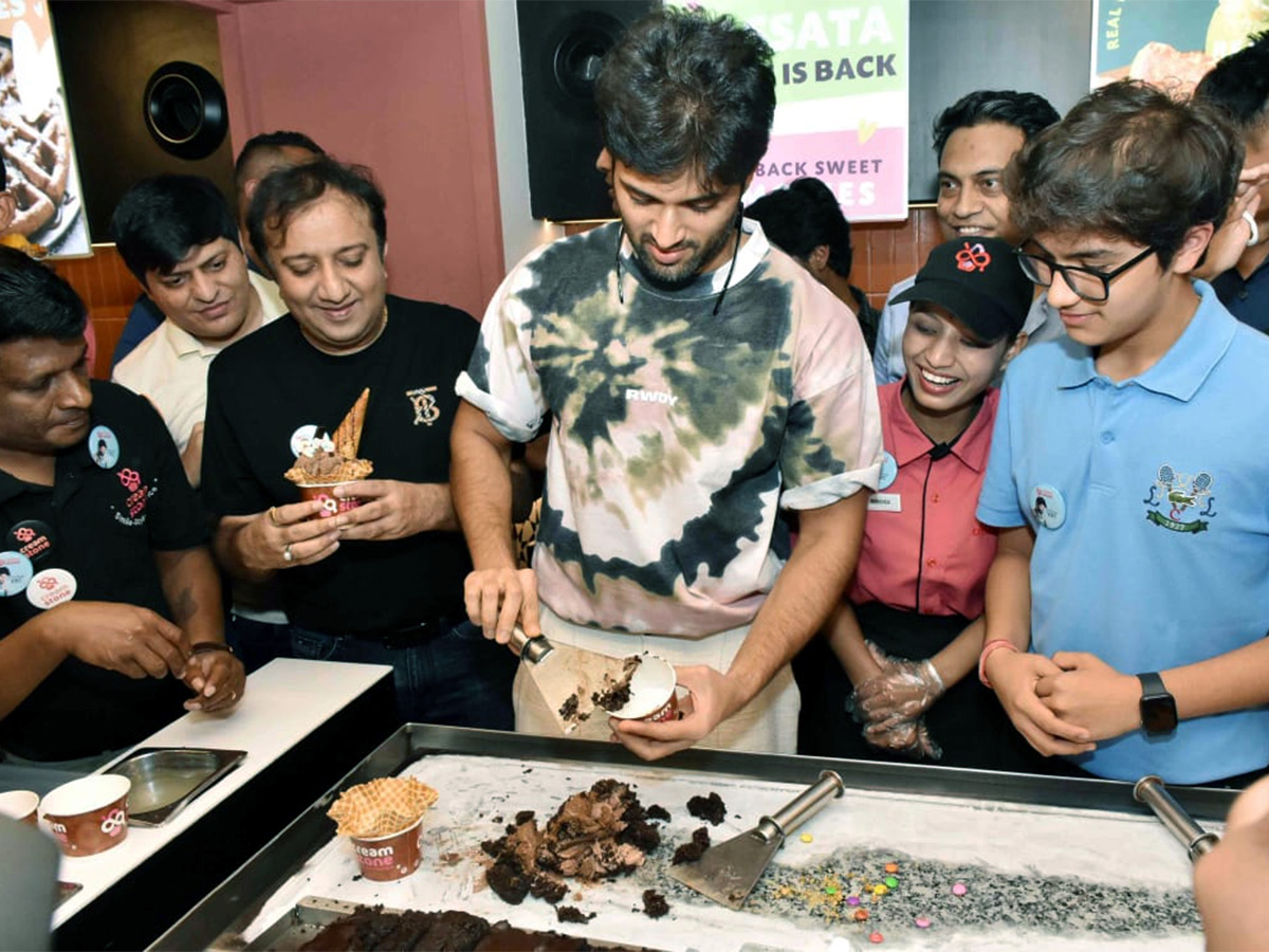 Actor Vijay Deverakonda Launches His Ice Cream Center - Sakshi14