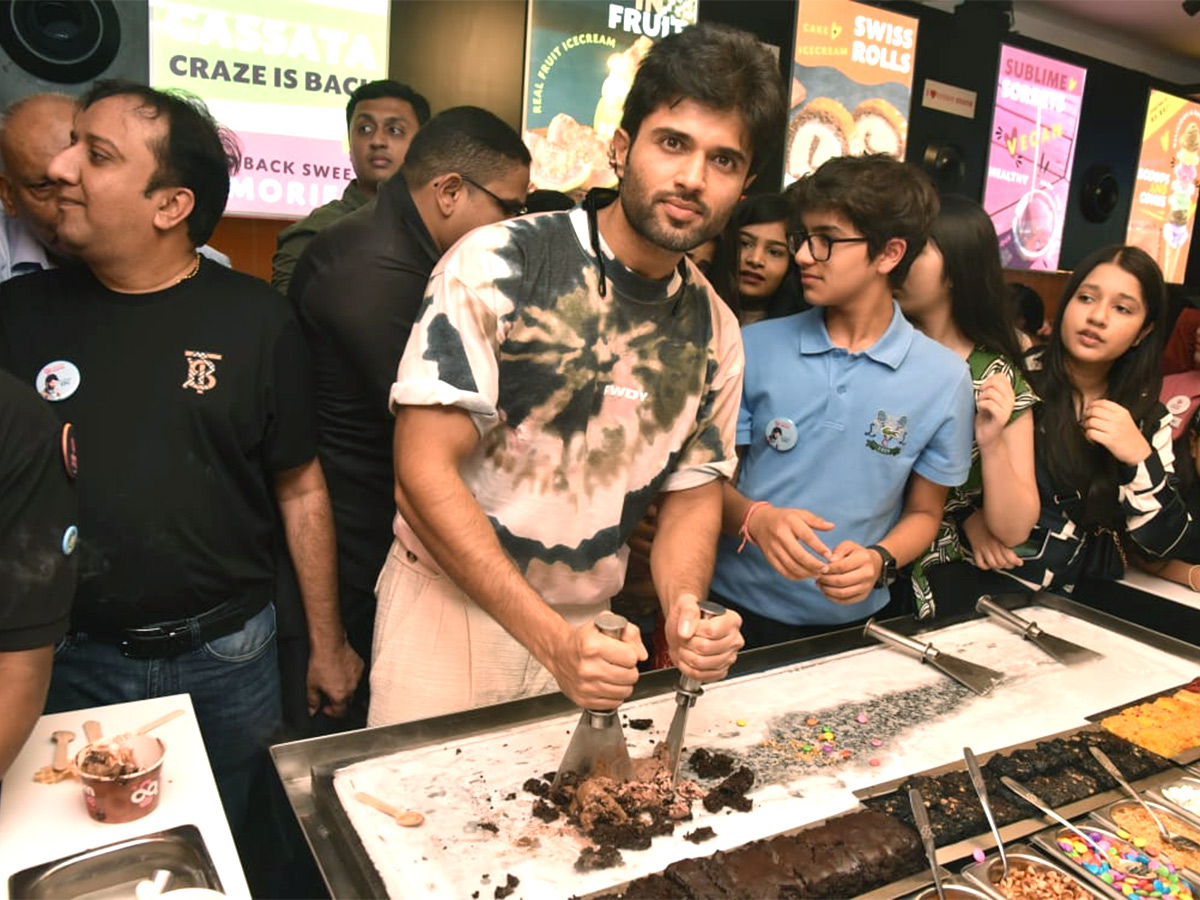 Actor Vijay Deverakonda Launches His Ice Cream Center - Sakshi16