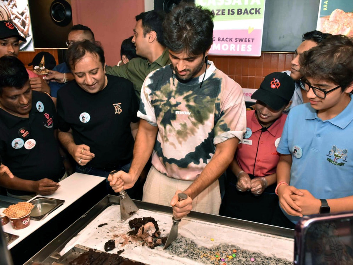 Actor Vijay Deverakonda Launches His Ice Cream Center - Sakshi8