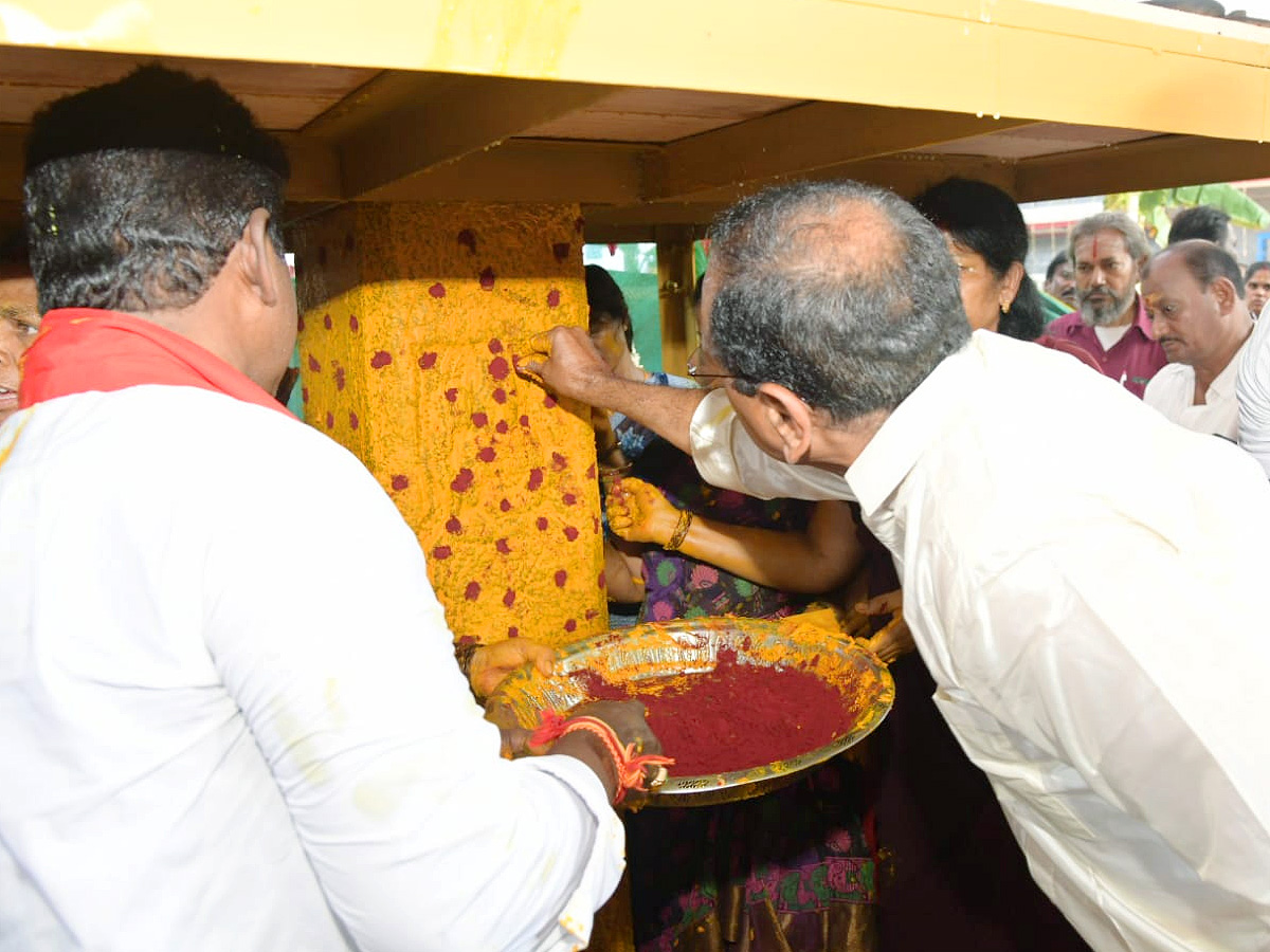 MLA Bhumana Karunakar Reddy Visit Tataiahgunta Gangamma Temple At Tirupati Photos - Sakshi22