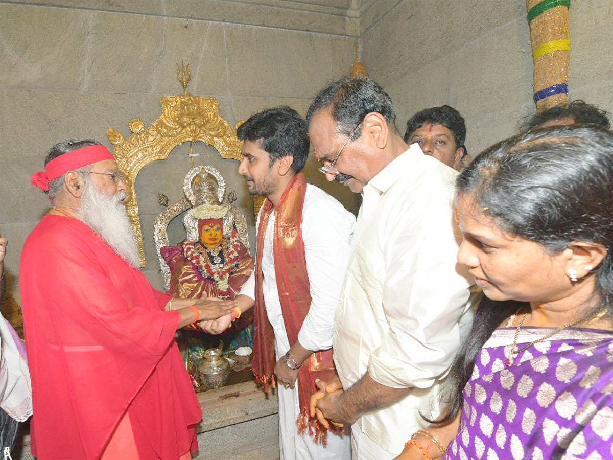 MLA Bhumana Karunakar Reddy Visit Tataiahgunta Gangamma Temple At Tirupati Photos - Sakshi3