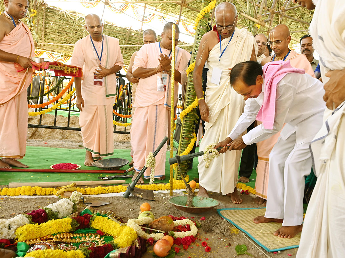 inaugurating The SriKrishna Temple in Hyderabad - Sakshi16