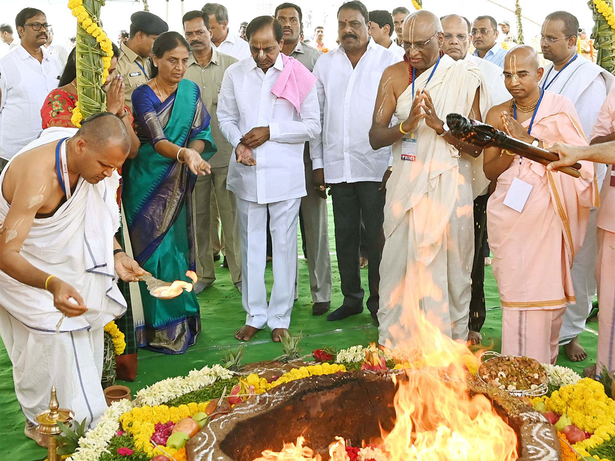 inaugurating The SriKrishna Temple in Hyderabad - Sakshi7