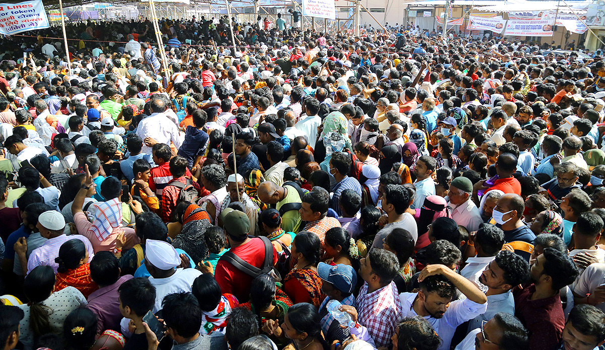 Fish Medicine Distribution Nampally Exhibition Grounds Photos - Sakshi11