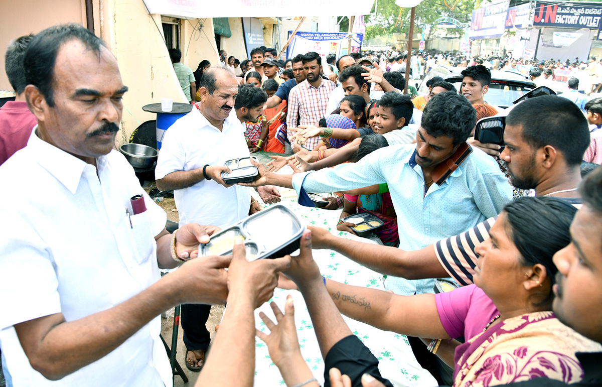 Fish Medicine Distribution Nampally Exhibition Grounds Photos - Sakshi15