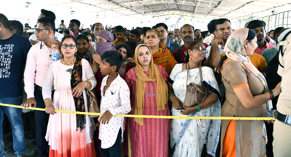 Fish Medicine Distribution Nampally Exhibition Grounds Photos - Sakshi21