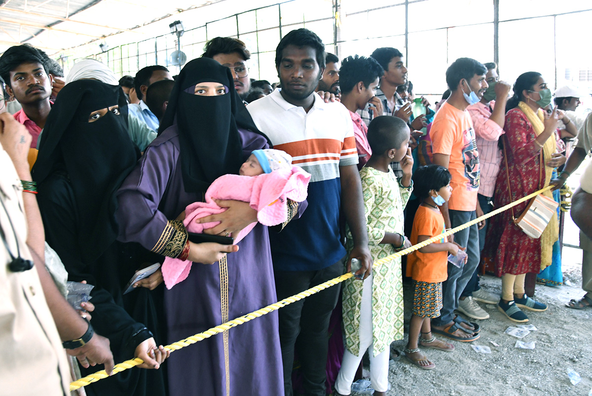 Fish Medicine Distribution Nampally Exhibition Grounds Photos - Sakshi28