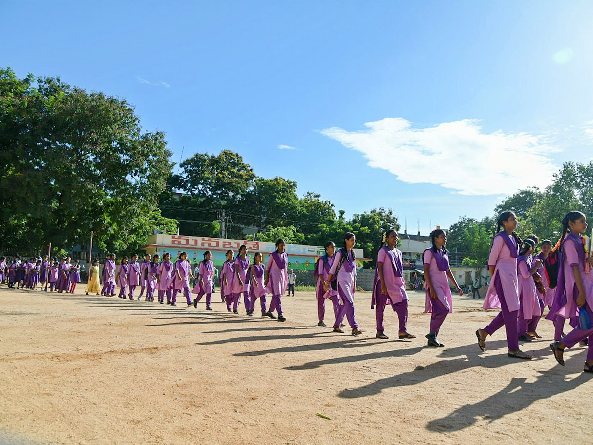 schools re-open from tomorrow in andhra pradesh - Sakshi10