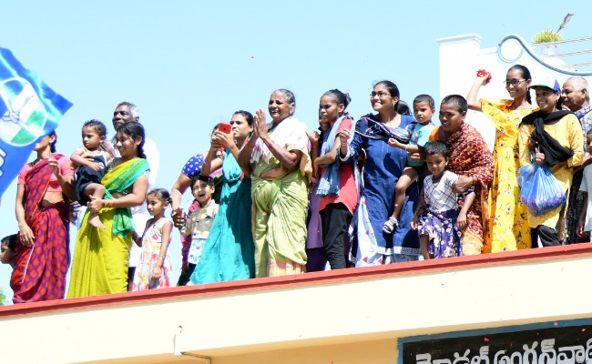 AP CM YS Jagan At Krosuru Jagananna Vidya Kanuka Program Photo Gallery - Sakshi7