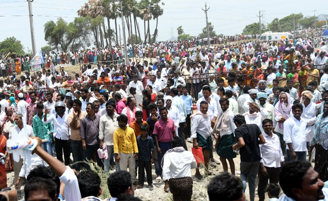 AP CM YS Jagan At Krosuru Jagananna Vidya Kanuka Program Photo Gallery - Sakshi19