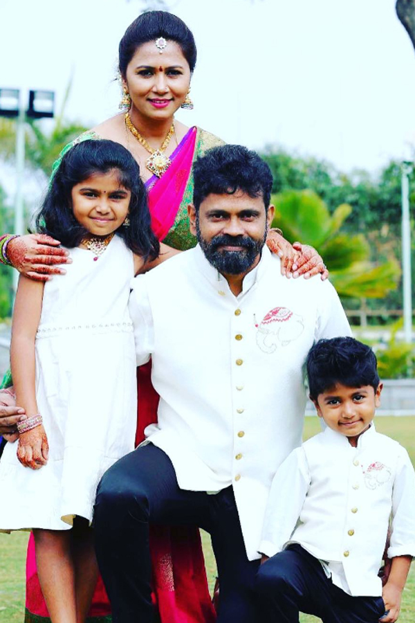 Director Sukumar Thabitha 14 Years Of Marriage Rare Photos - Sakshi5