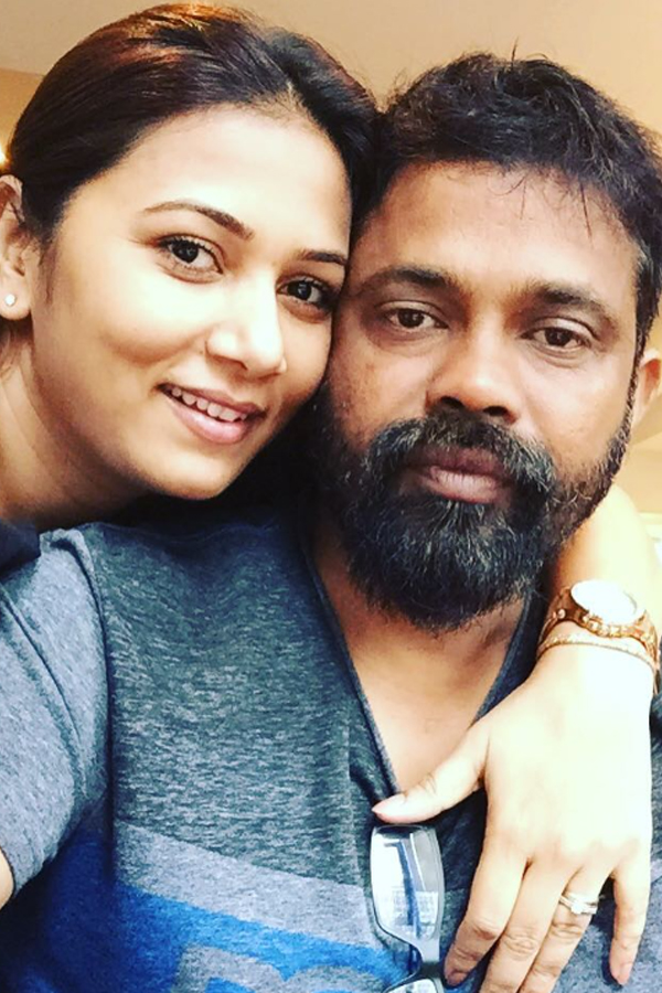 Director Sukumar Thabitha 14 Years Of Marriage Rare Photos - Sakshi6