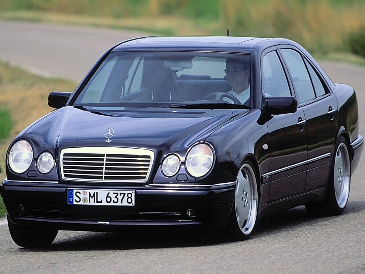 History Of Mercedes Benz Evolution Of Luxury Saloon - Sakshi8