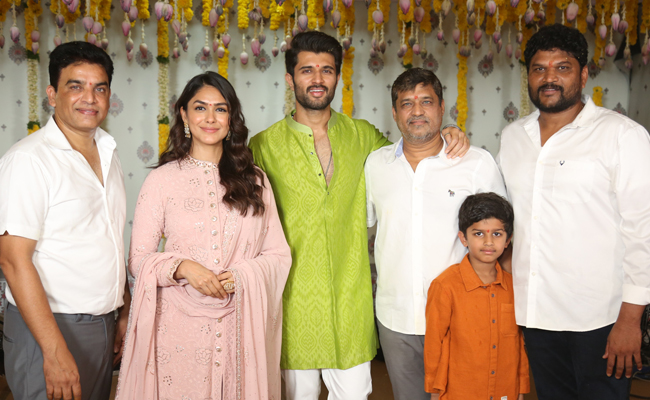 Vijay Devarakonda And Mrunal Thakur New Movie Launch Photo Gallery - Sakshi5