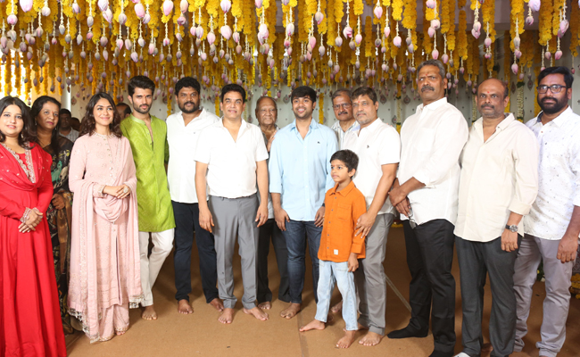 Vijay Devarakonda And Mrunal Thakur New Movie Launch Photo Gallery - Sakshi6