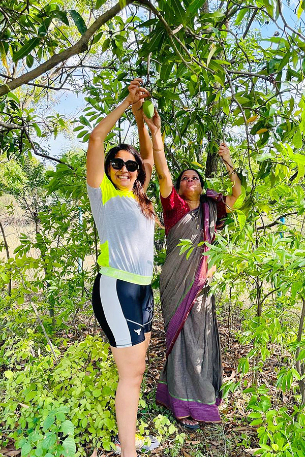 Anchor Anasuya with Husband at Mango Farm House Photos - Sakshi3