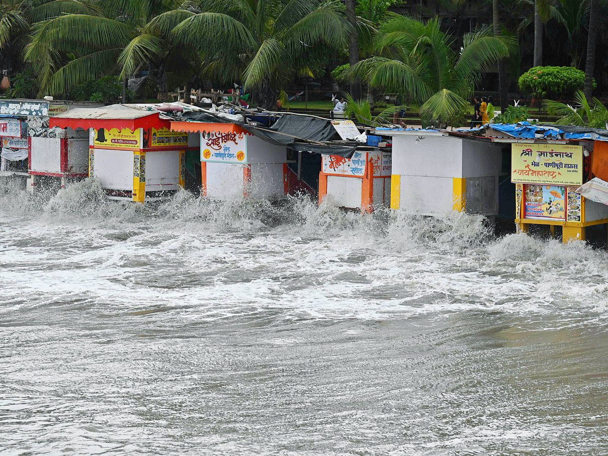 Cyclone Biparjoy heads towards Gujarat And Mumbai coastline Photos - Sakshi2