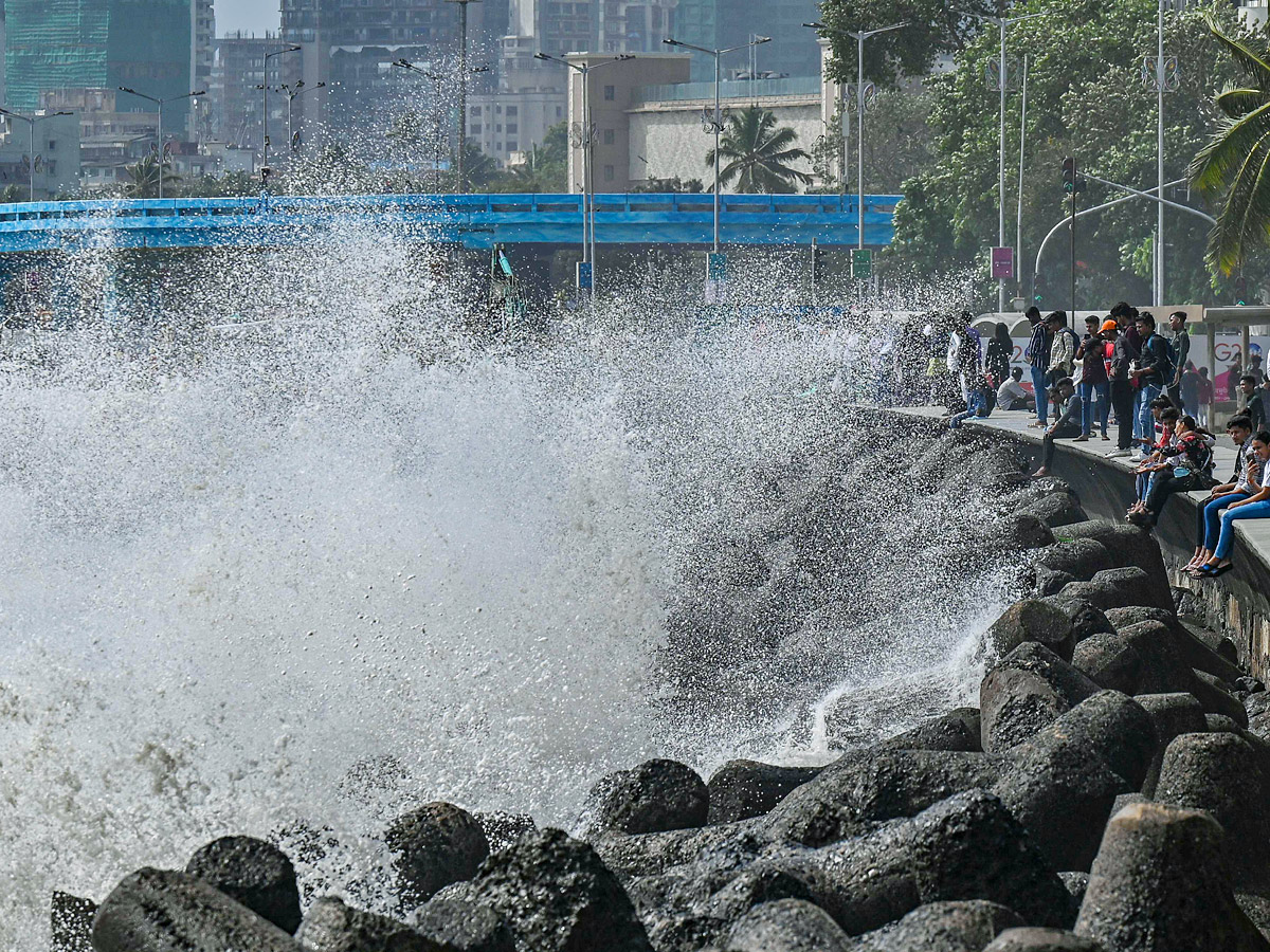 Cyclone Biparjoy heads towards Gujarat And Mumbai coastline Photos - Sakshi9