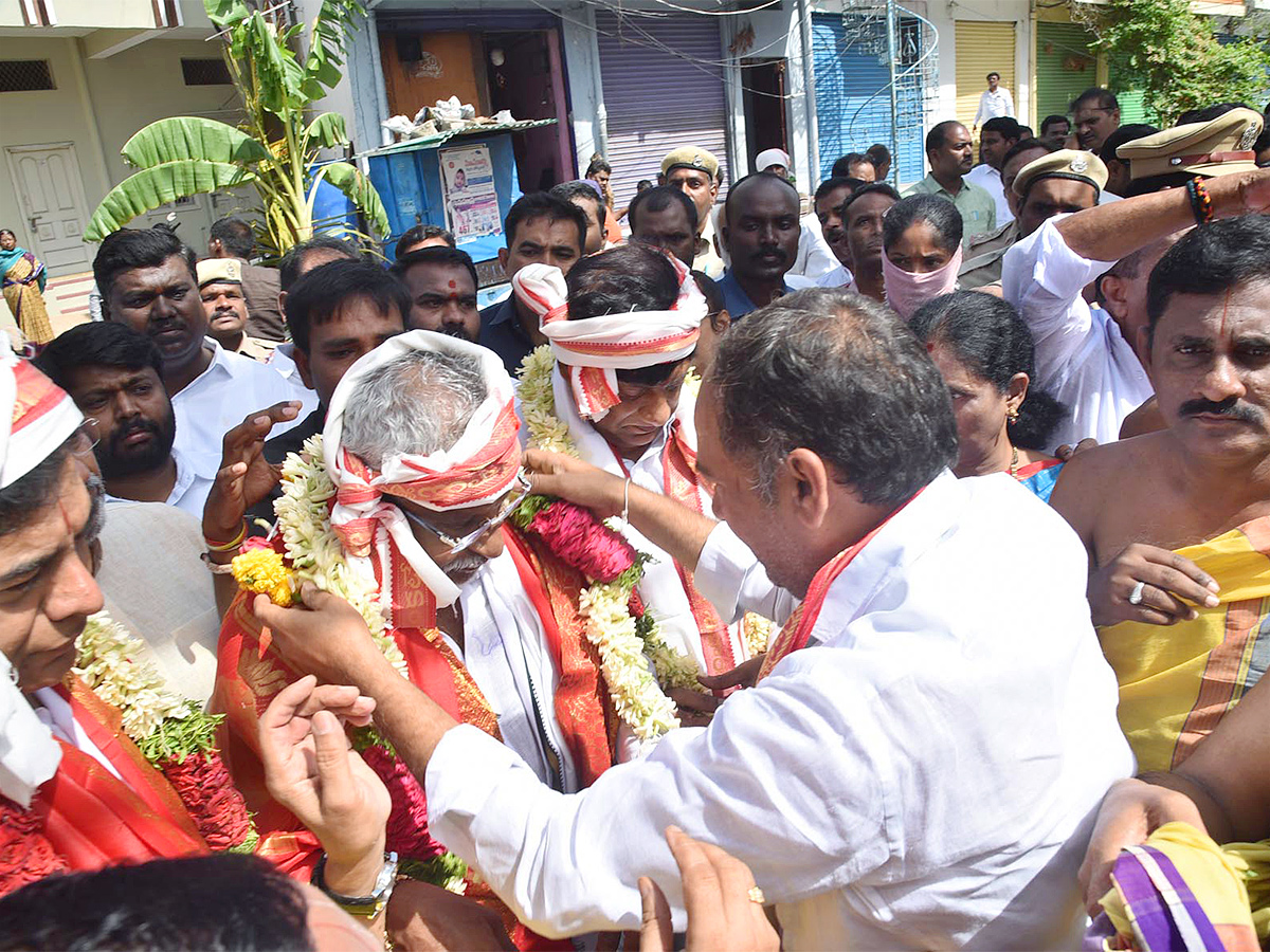 KTR Laying Foundation Stone for Re Construction of Sri Venugopala Swami Temple - Sakshi4