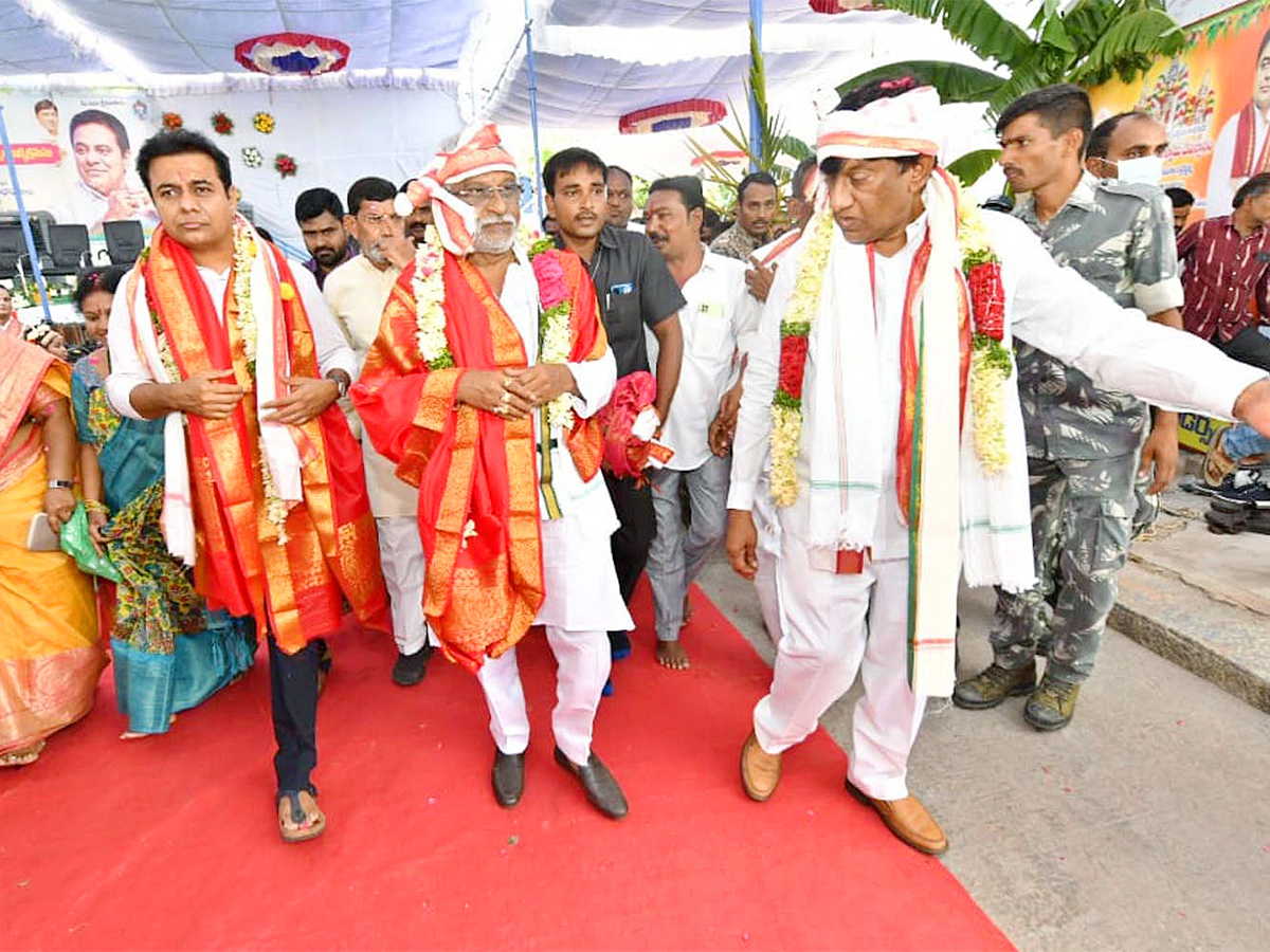 KTR Laying Foundation Stone for Re Construction of Sri Venugopala Swami Temple - Sakshi7