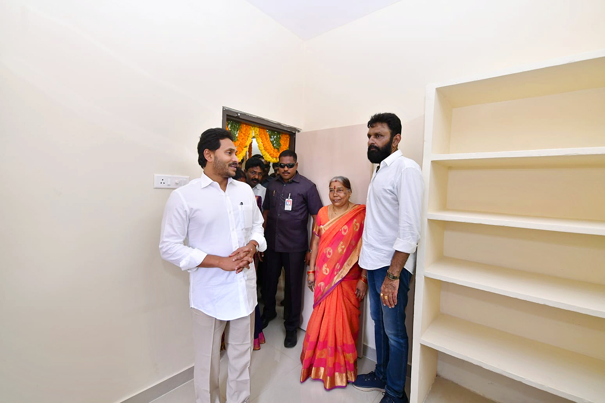 Photos Gallery Inside: AP CM YS Jagan Gudivada Visit To Distribute TIDCO Houses - Sakshi12