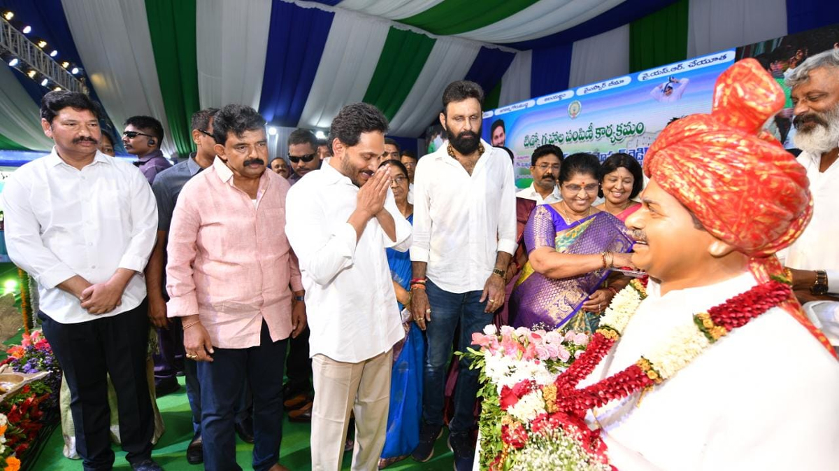 Photos Gallery Inside: AP CM YS Jagan Gudivada Visit To Distribute TIDCO Houses - Sakshi13