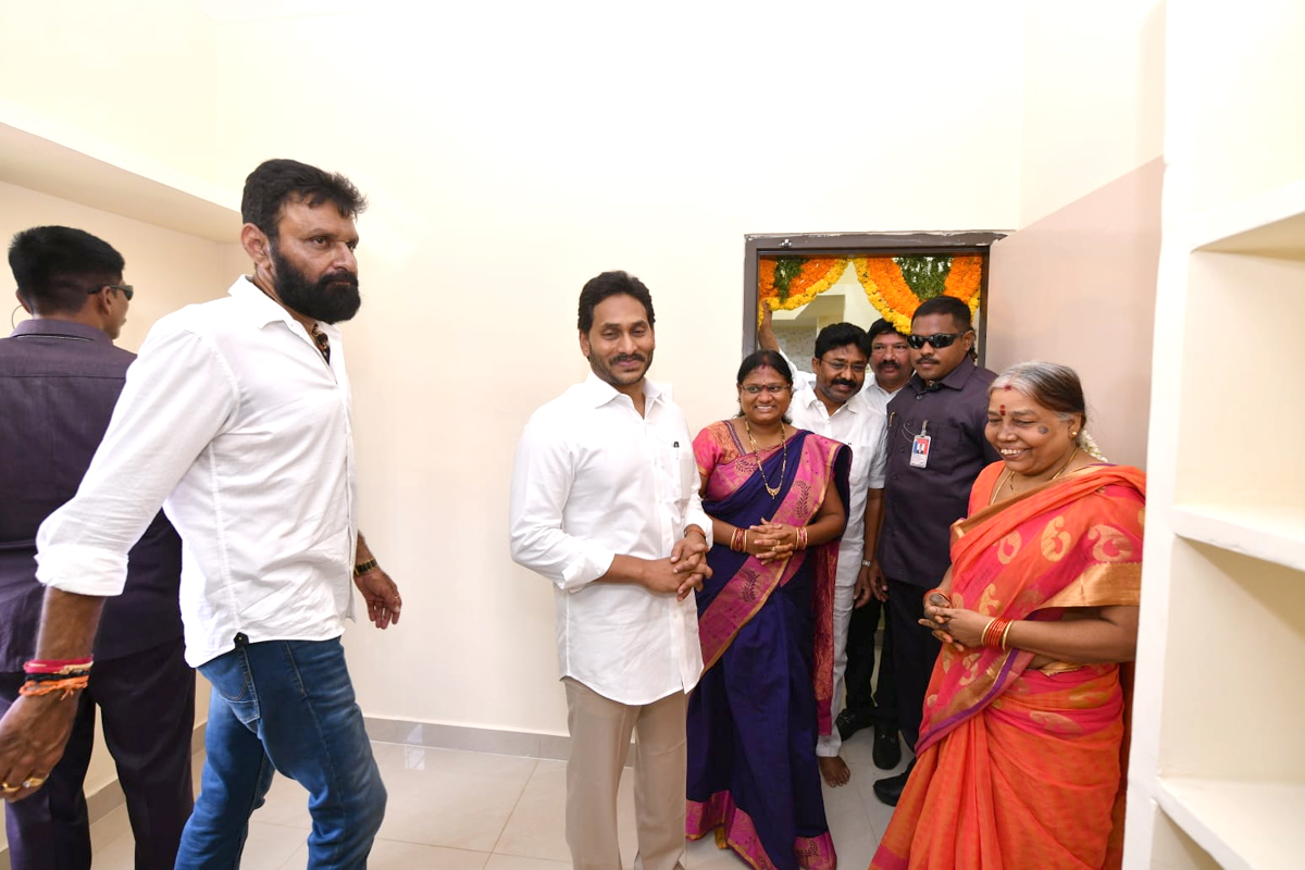 Photos Gallery Inside: AP CM YS Jagan Gudivada Visit To Distribute TIDCO Houses - Sakshi3