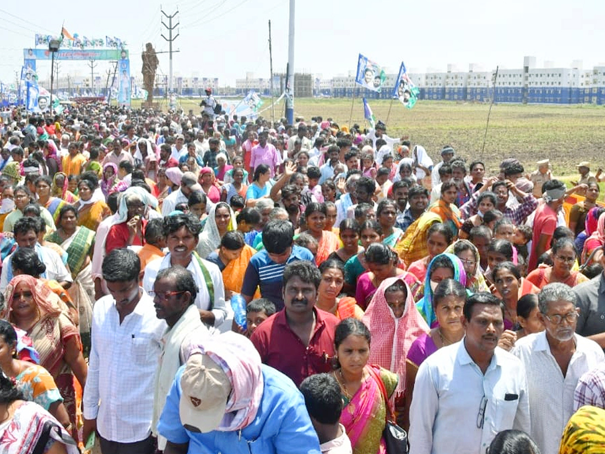 CM YS Jagan Gudivada Tour Photos - Sakshi10