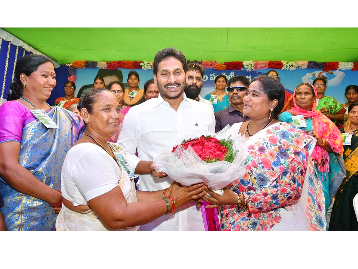 CM YS Jagan Gudivada Tour Photos - Sakshi12