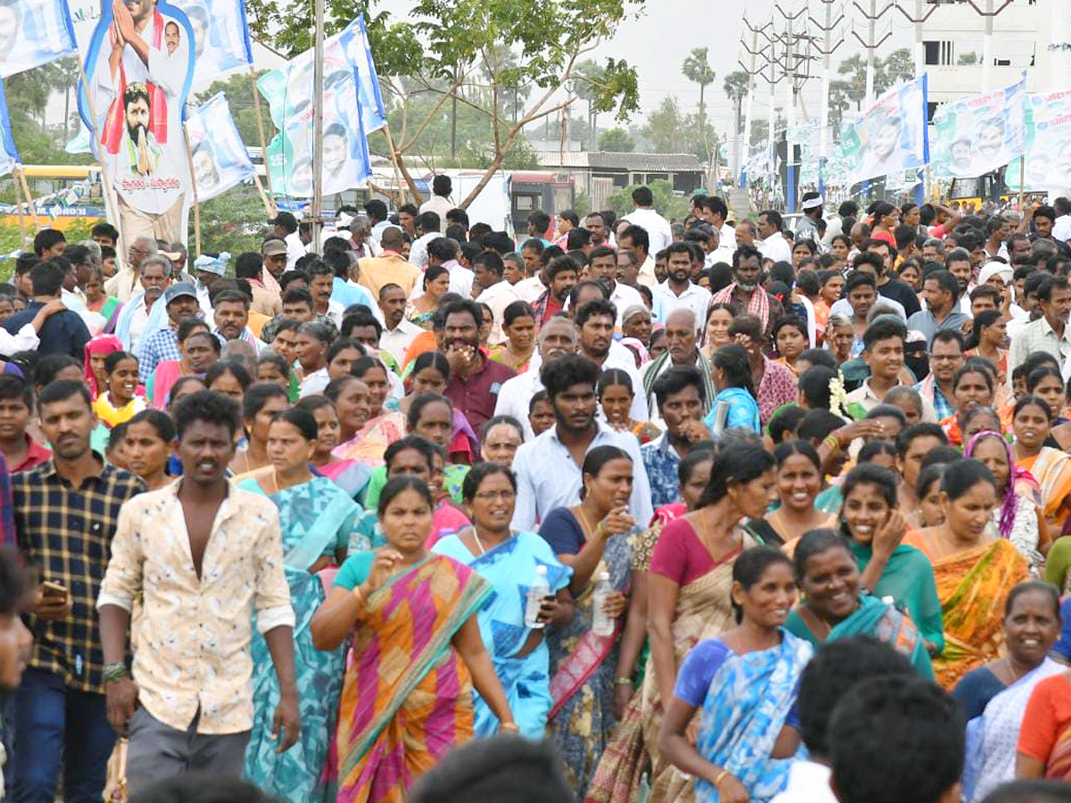 CM YS Jagan Gudivada Tour Photos - Sakshi14