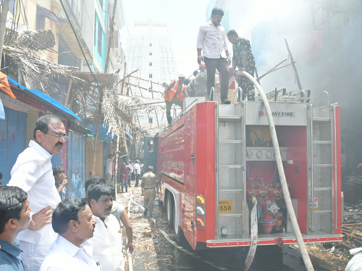 Massive fire breaks out near Govindaraja Swamy temple At Tirupati Photos - Sakshi15