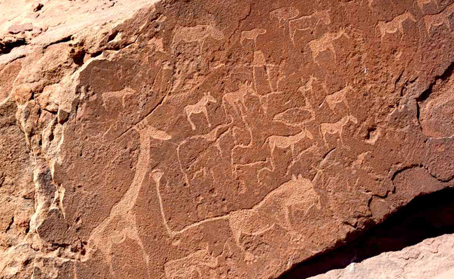 Top 10 Oldest Cave Paintings In The World - Sakshi11