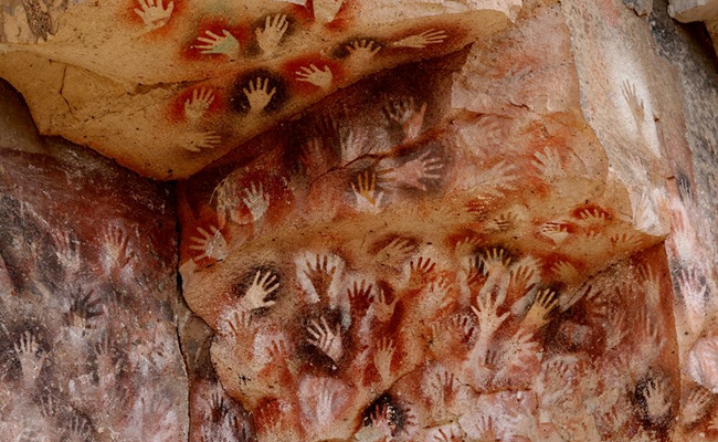 Top 10 Oldest Cave Paintings In The World - Sakshi3