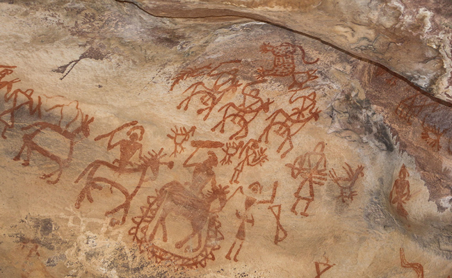 Top 10 Oldest Cave Paintings In The World - Sakshi5