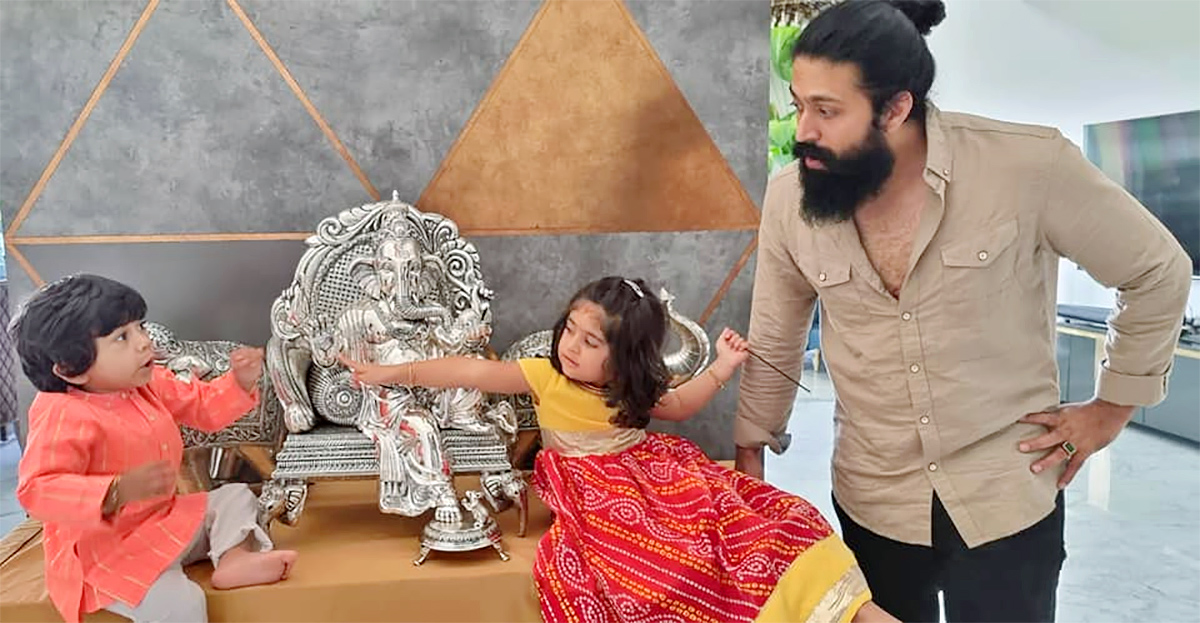 KGF Hero Yash Family Photos - Sakshi31